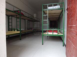 关键词:鲁山县育英学校